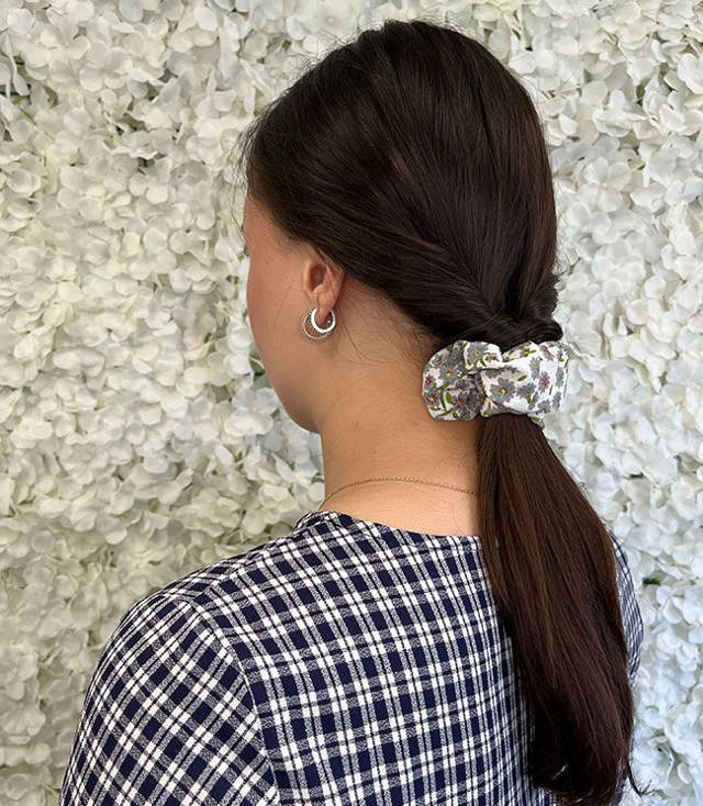 JA-NI Hair Accessories - Hair Scrunchies, The White Marguerite